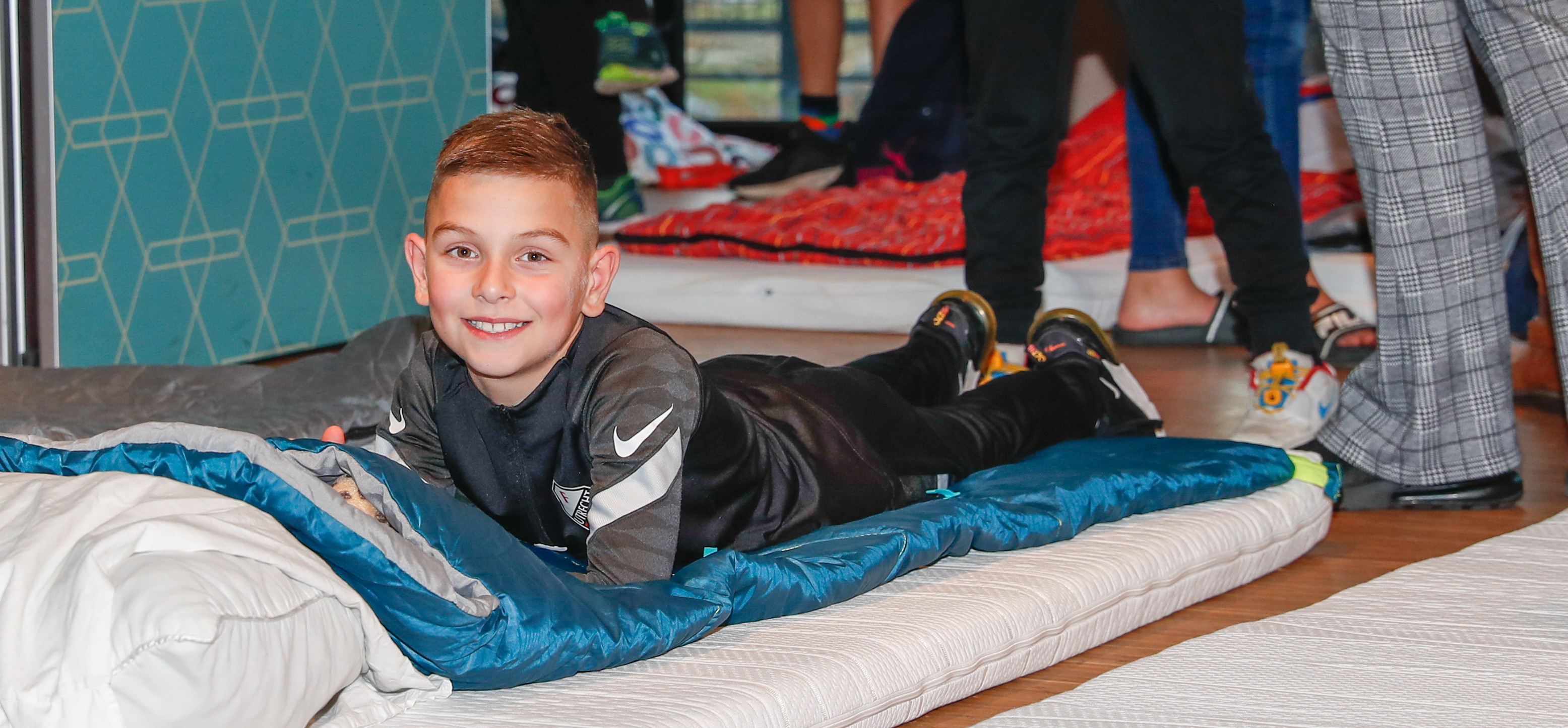 M line slaapfeestje in Stadion Galgenwaard