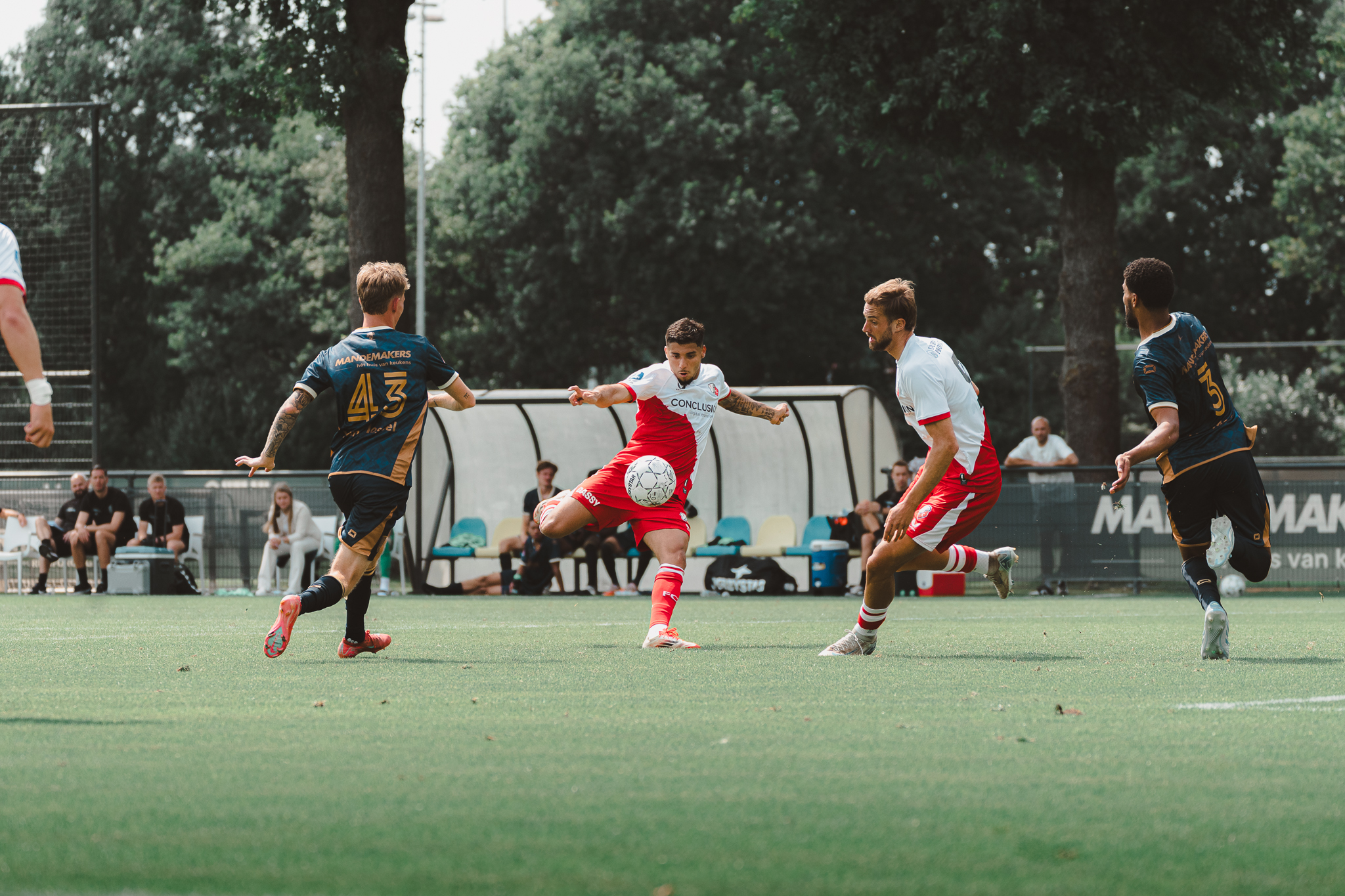 FC Utrecht sluit oefencampagne af met kleine verliespartij