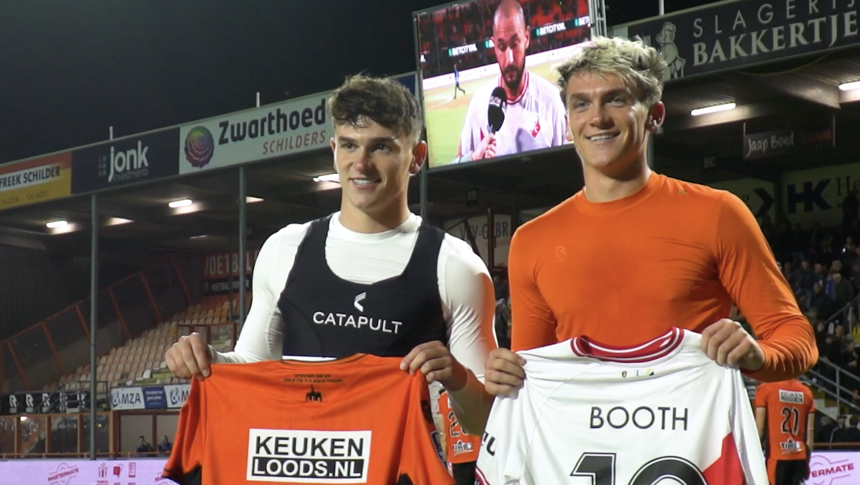 THE BOOTH BATTLE | Taylor vs Zach