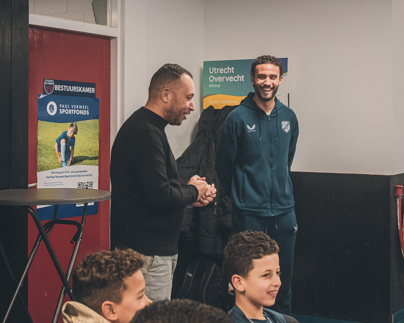 FC Utrecht en SVO De Dreef organiseren iftar in de wijk Overvecht
