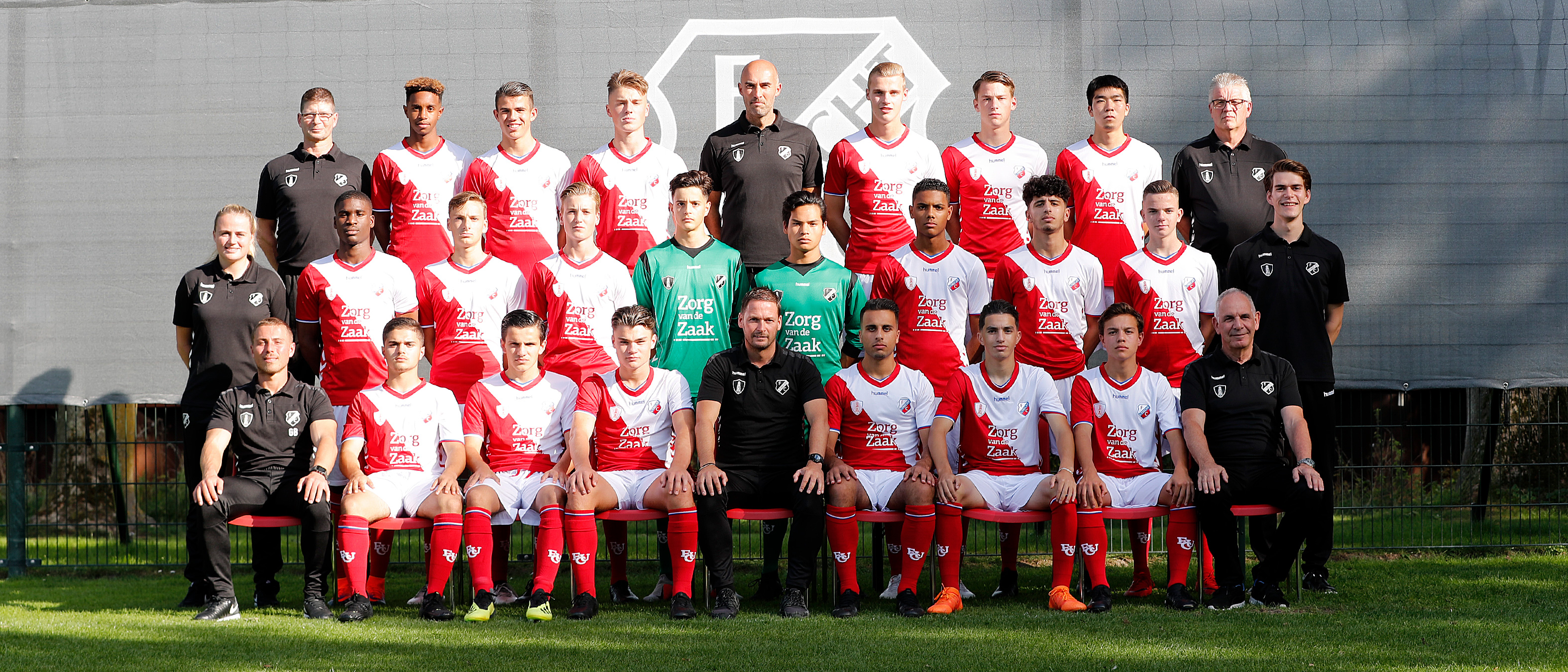 FC Utrecht O17 krijgt loon naar werken