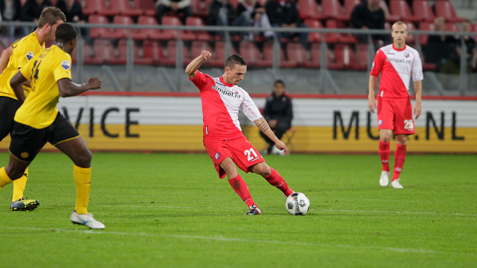 Worldwide: Sneijder en co op drempel Hoofdklasse