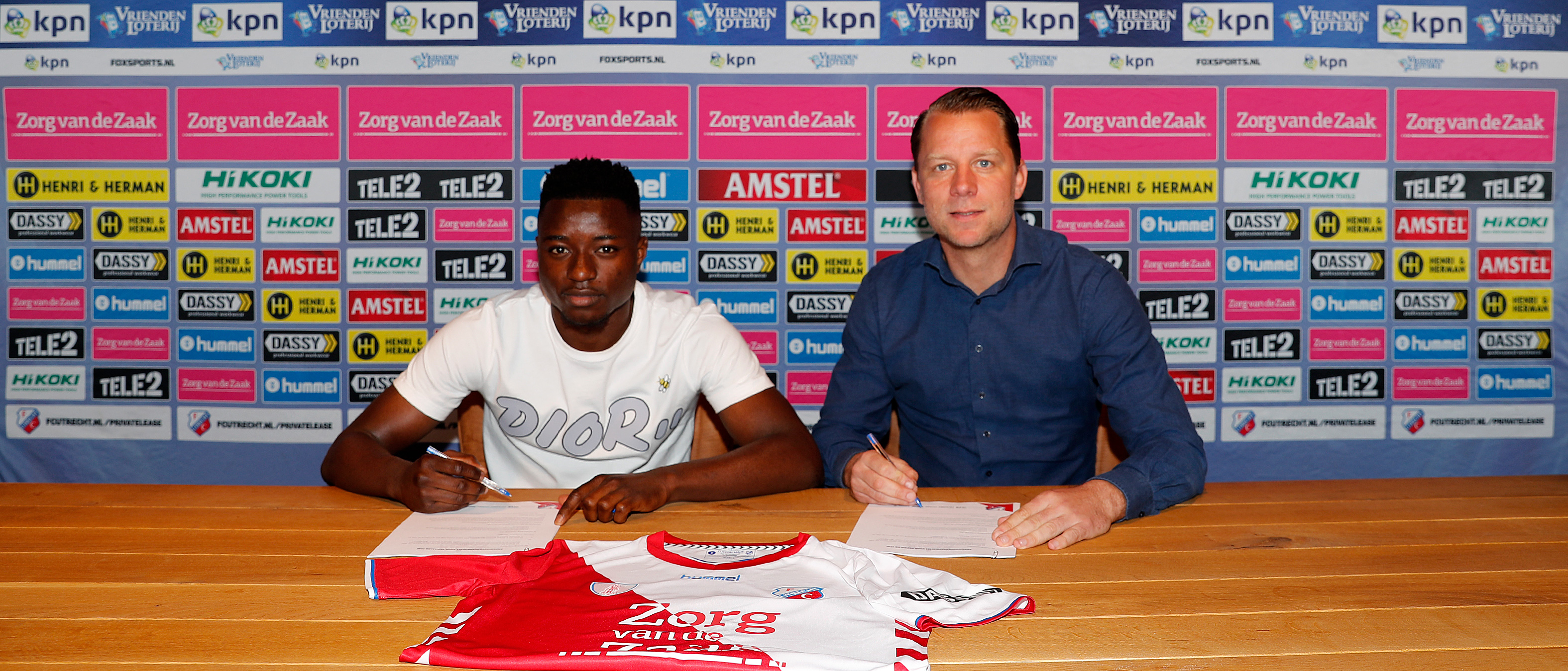 FC Utrecht neemt talent Maddy over van Ajax