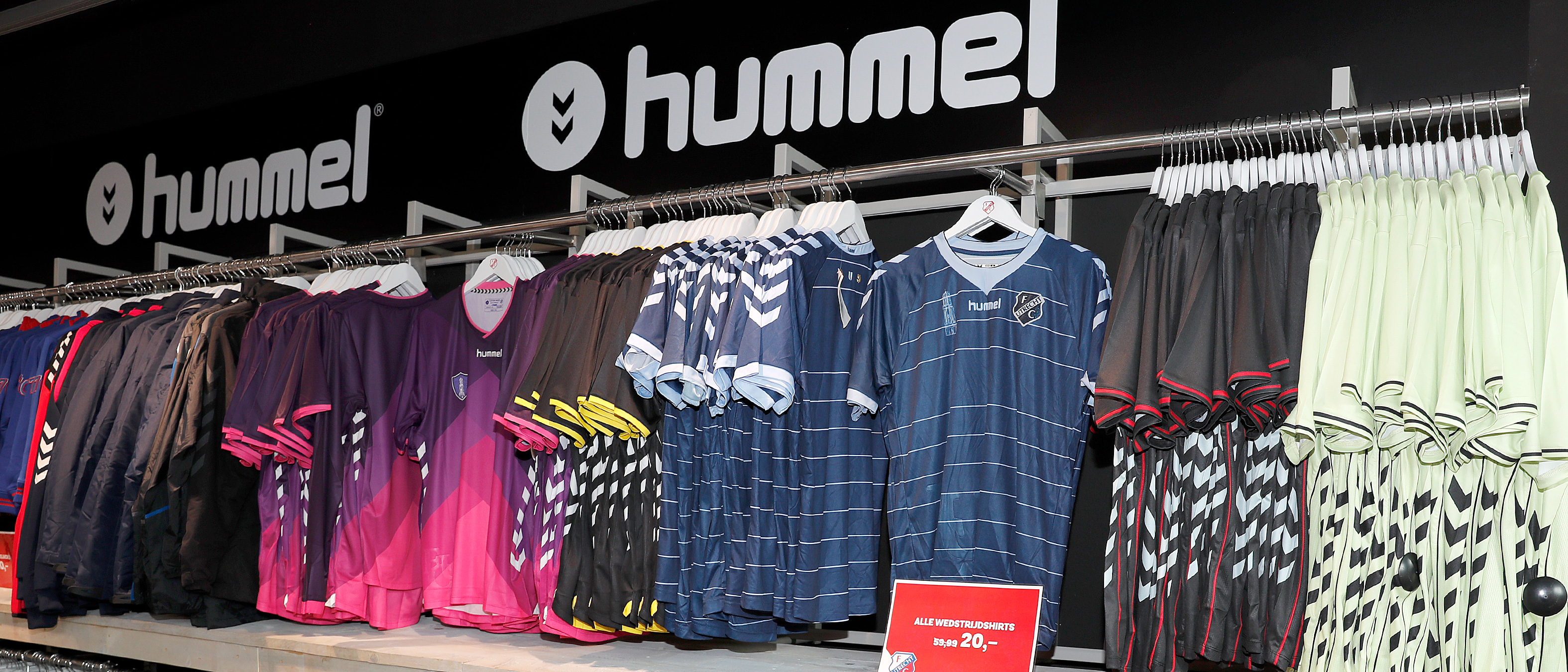 Sla de laatste slag met de FC Utrecht Hummel-artikelen
