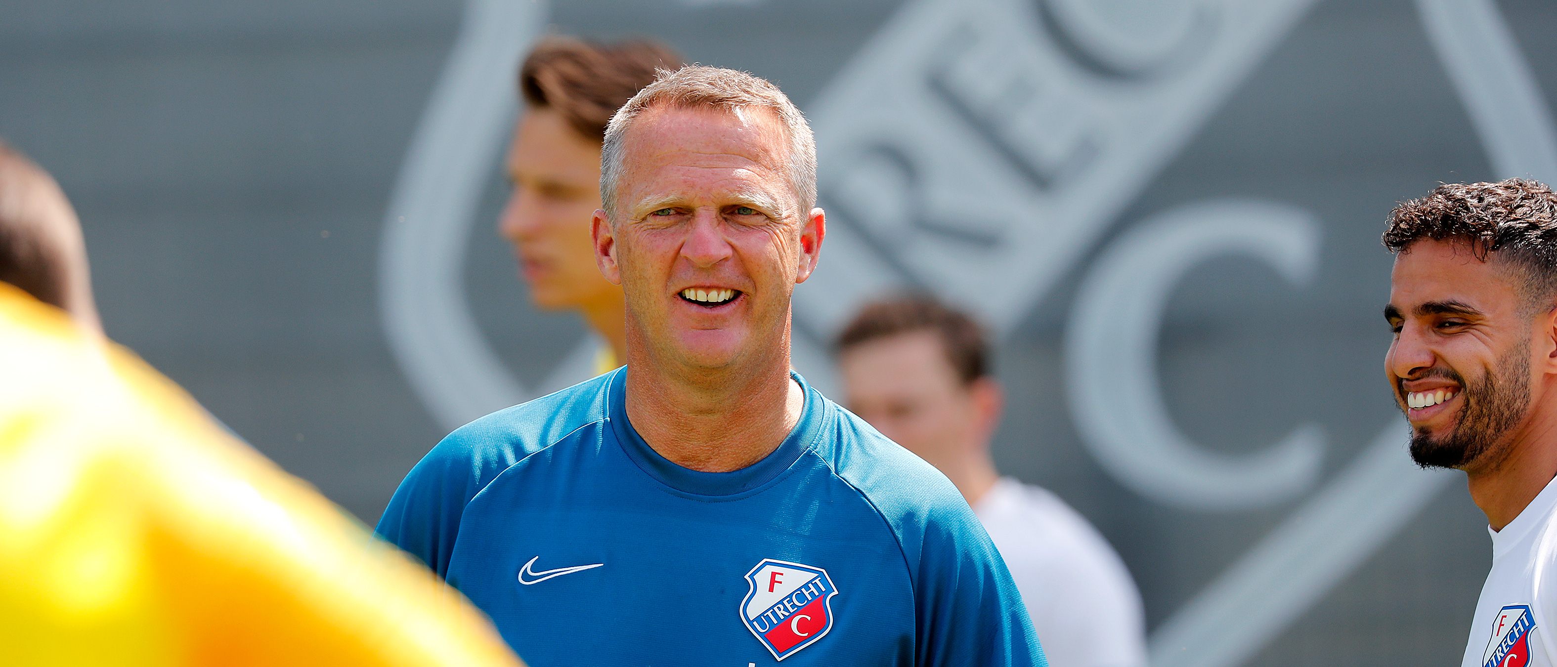 Honderden toeschouwers bij eerste training