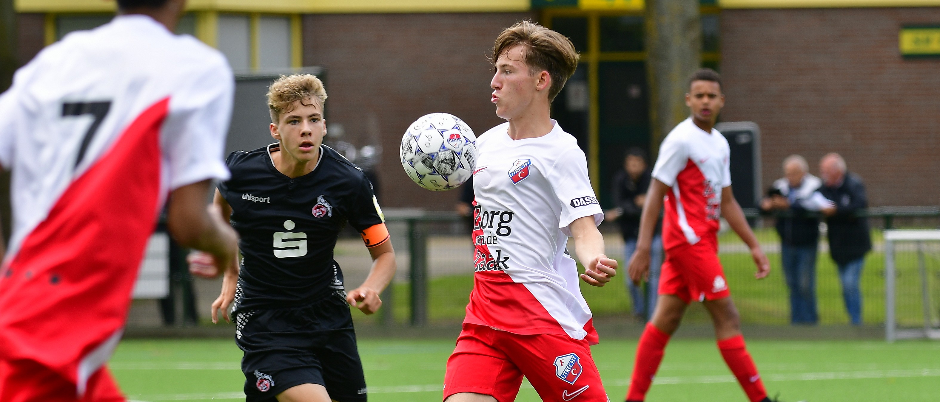 Brilstand bij uitduel FC Utrecht O16
