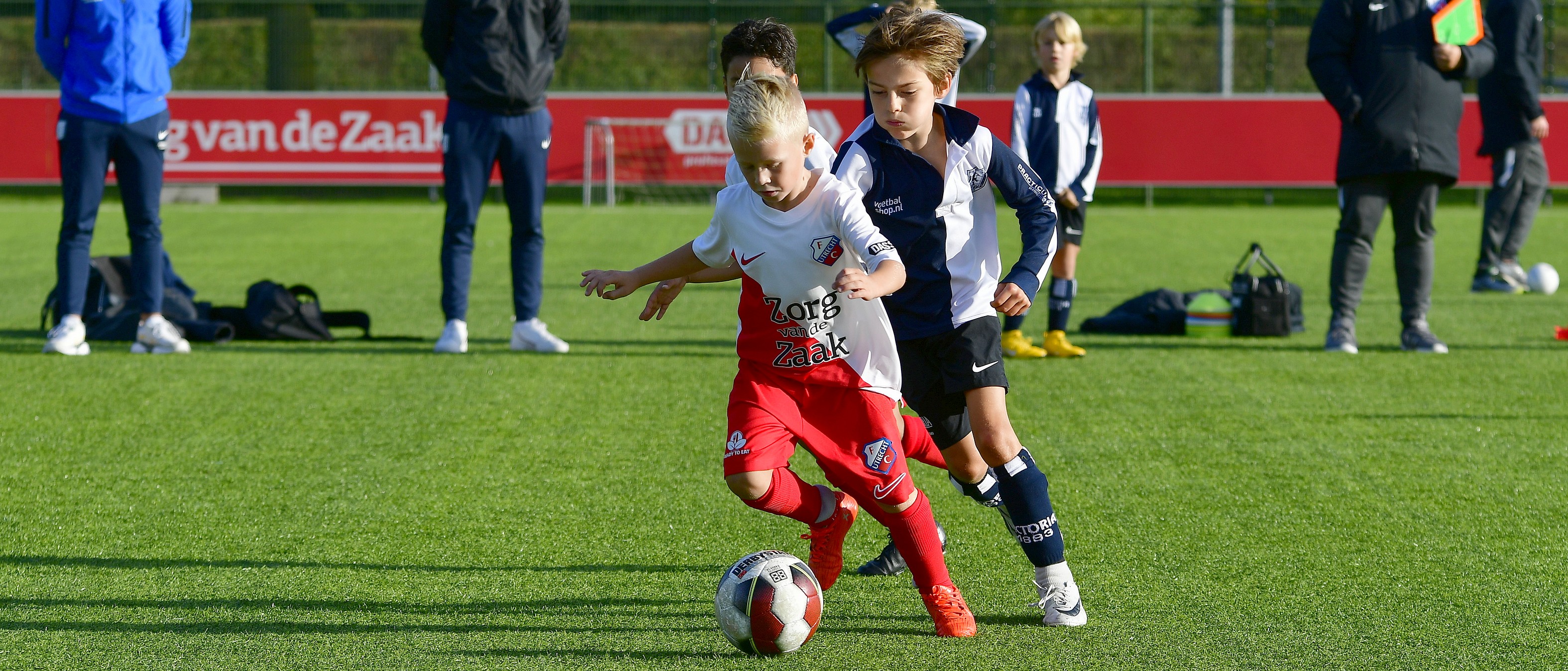 Goed voetballend Victoria wint verdiend van FC Utrecht