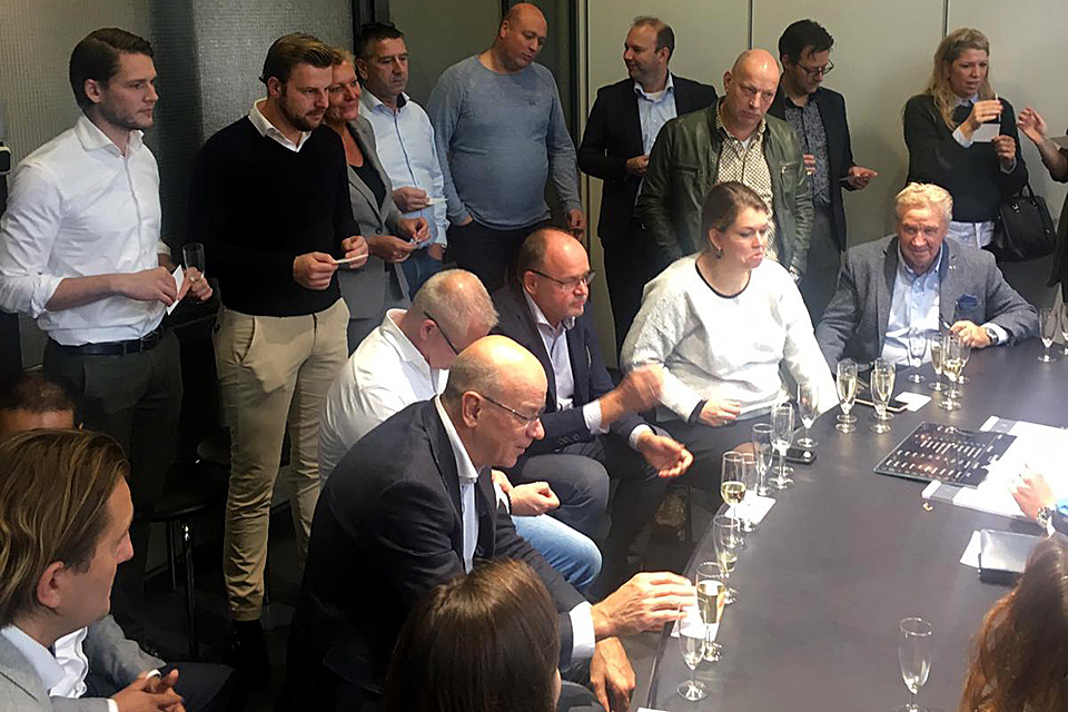 37Edf974 61Cf 46Da 90Eb C327ad6a230f