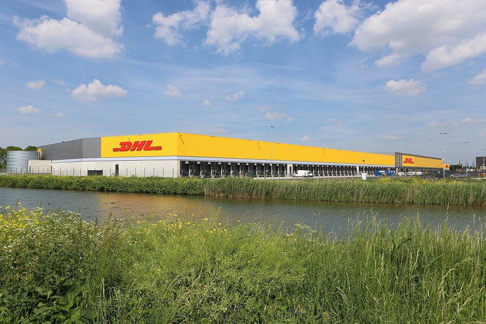 Opening DHL Parcel Hub Zaltbommel Voorkant