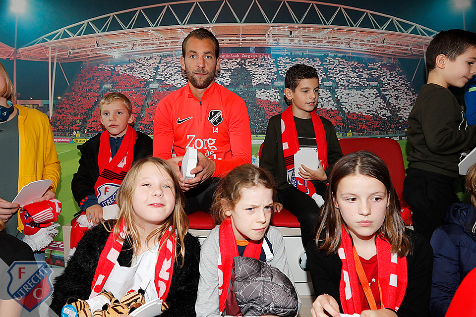 20191125 WKZ Skybox Opening 8497