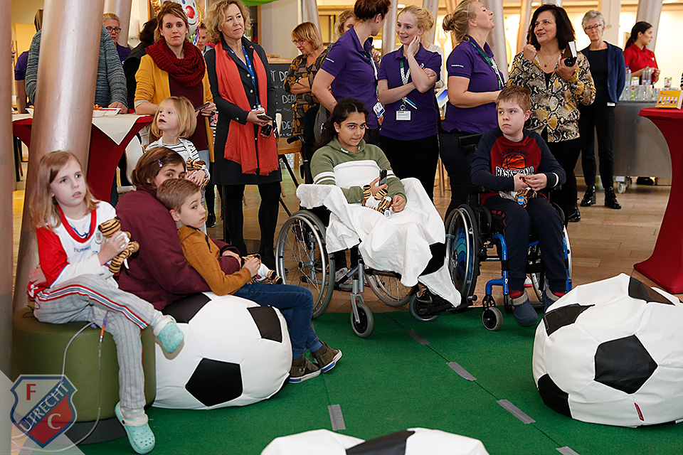 20191125 WKZ Skybox Opening 8433