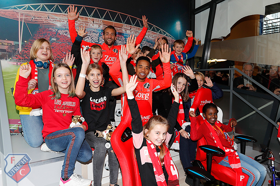 20191125 WKZ Skybox Opening 8477