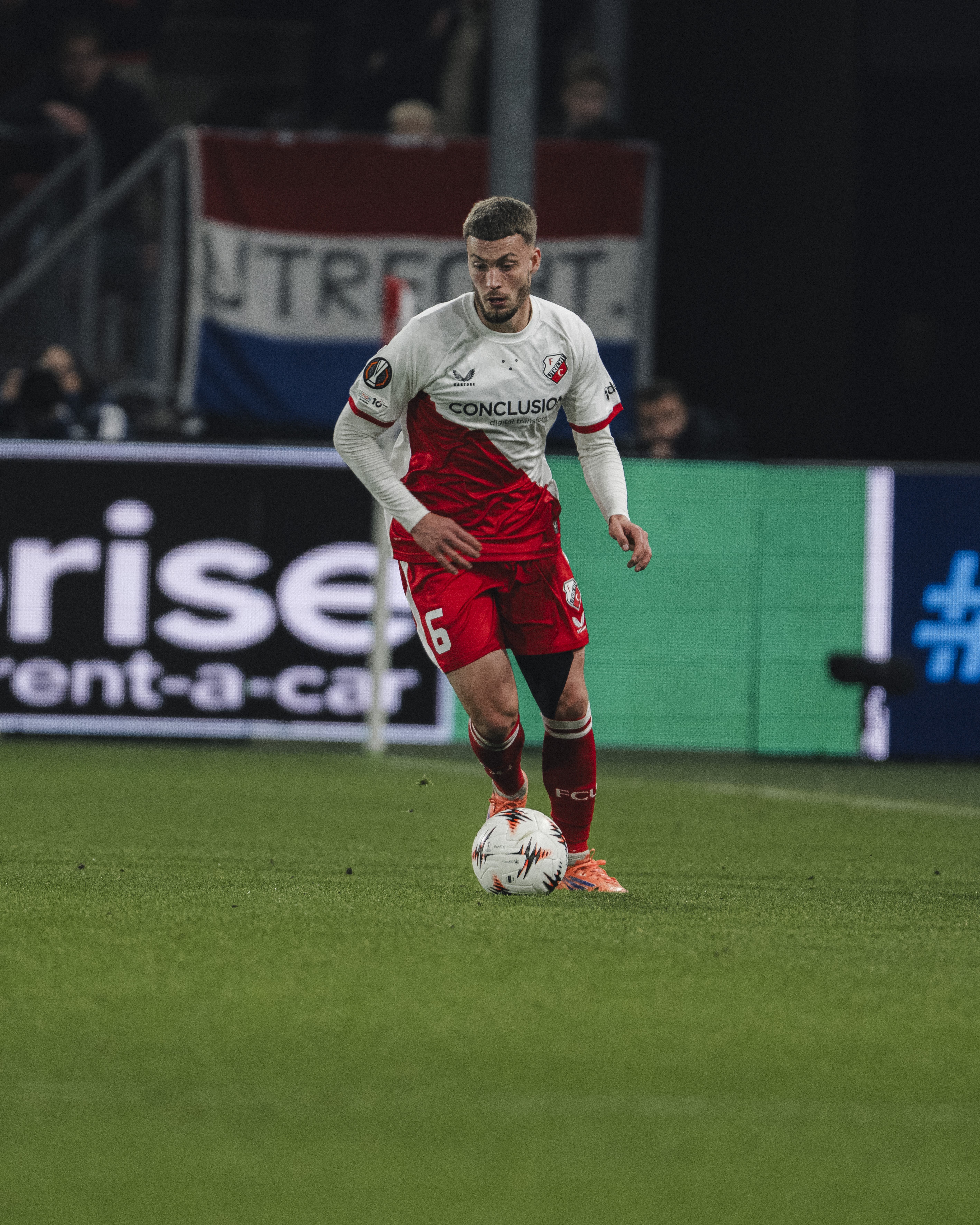 Davy van den Berg op huurbasis naar Luton Town FC