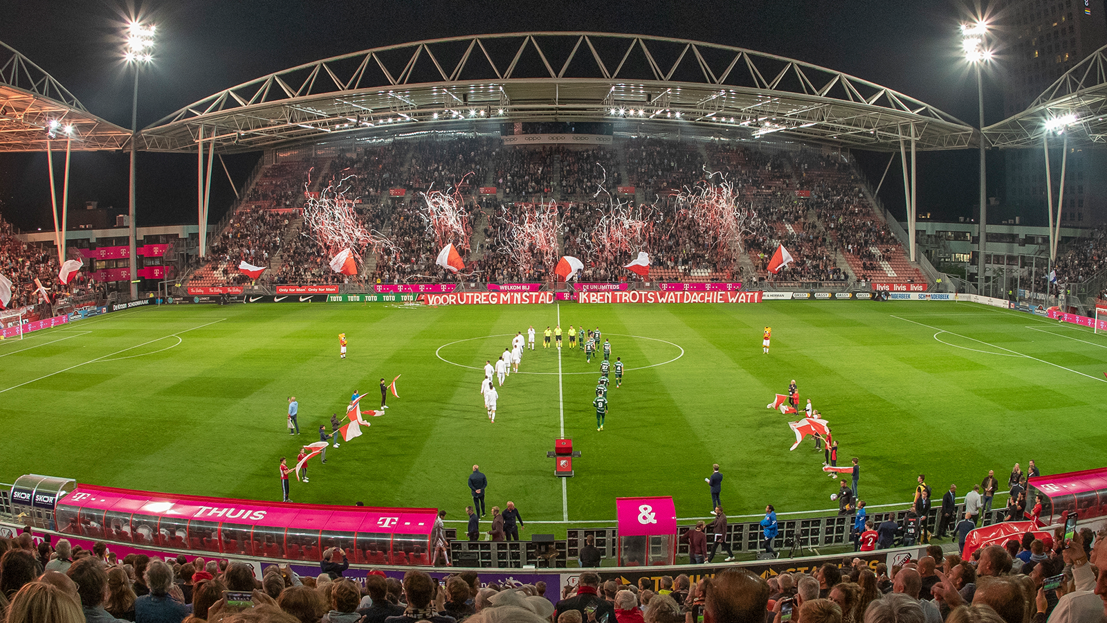 Pendelbussen als altijd, ondanks OV-staking