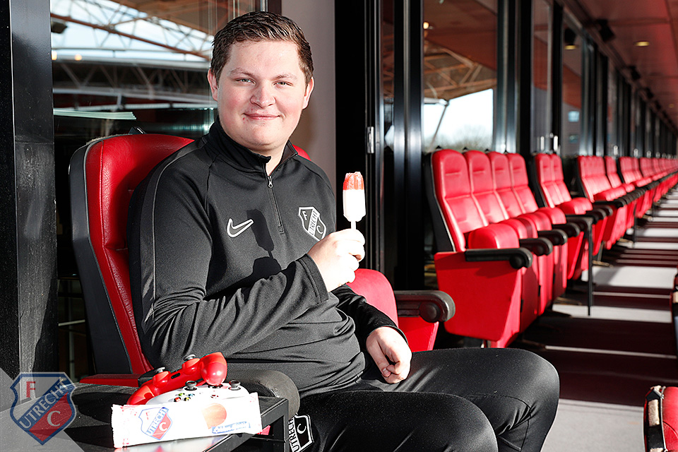 20200205 E Sport Merchandice Ijs 0875