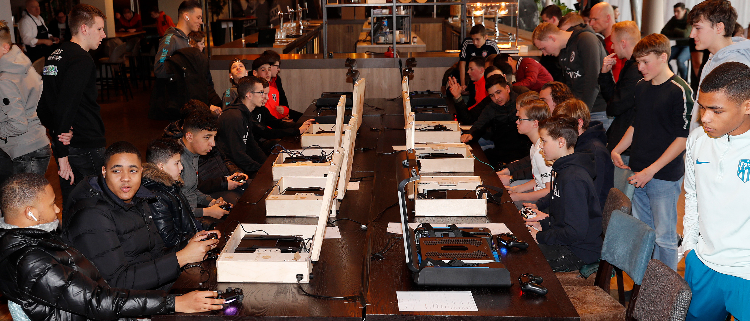 Volop spanning bij eSports-toernooien in Stadion Galgenwaard