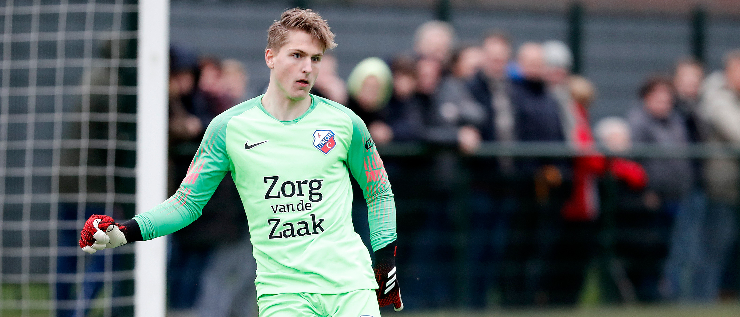 FC Utrecht-talent Mikki van Sas naar Manchester City