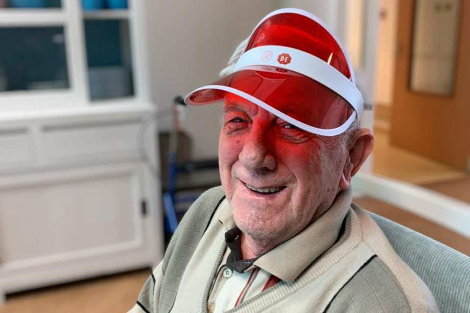 4. Heer Met Zonneklep