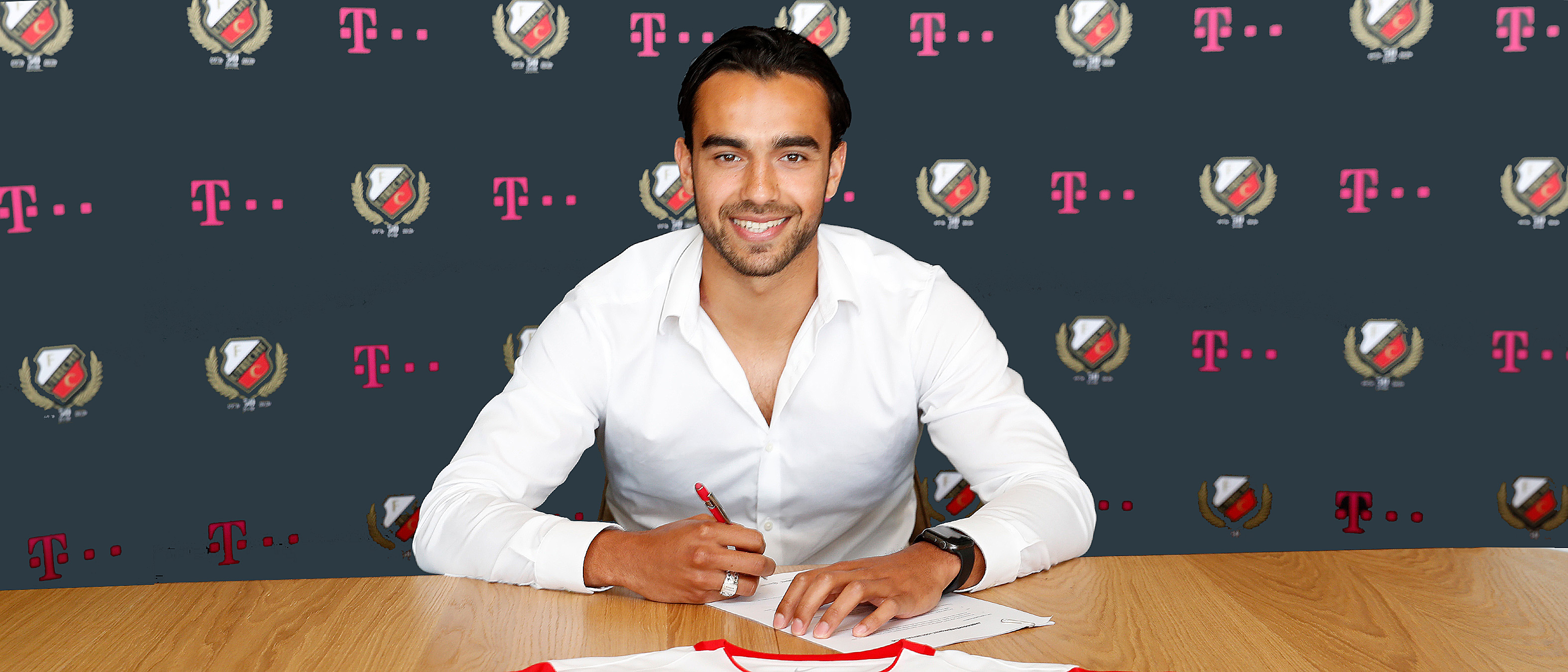 Nieuw FC Utrecht-contract voor Mitchell van Rooijen