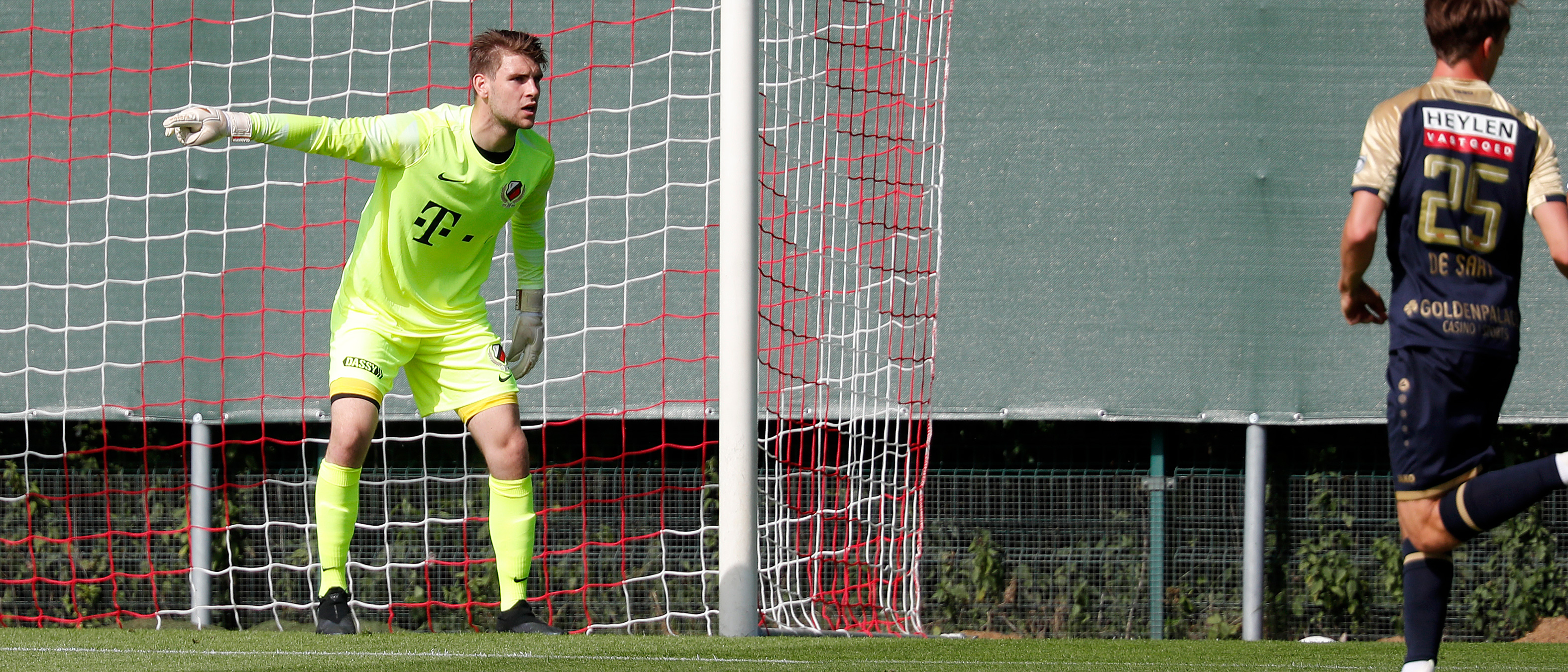 Paes en Hoogma opgeroepen voor Jong Oranje
