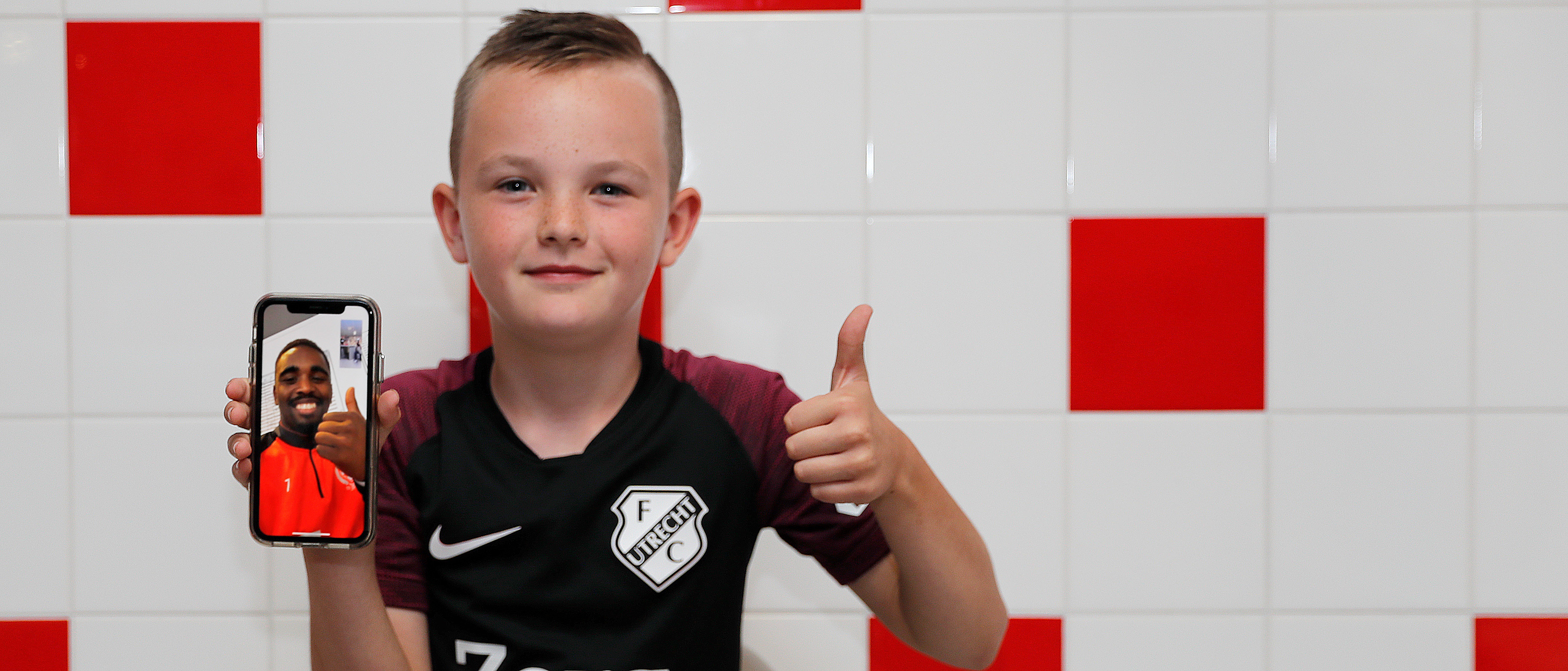 Unieke Gouden Tijger-uitreiking: Aron verrast Gyrano Kerk