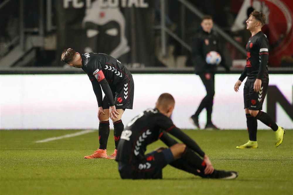 Bikkelende beloftenploeg met lege handen 