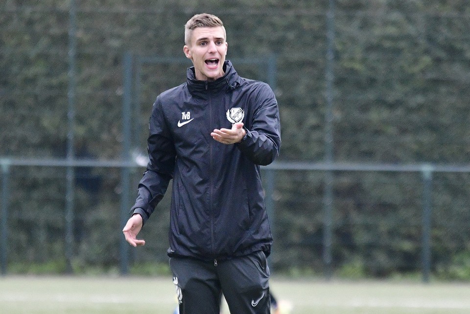 20201003 FCUO10 NECO10 048