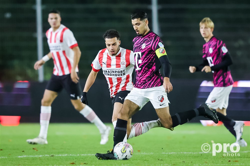 Jong FC Utrecht op puntenjacht in Amsterdam
