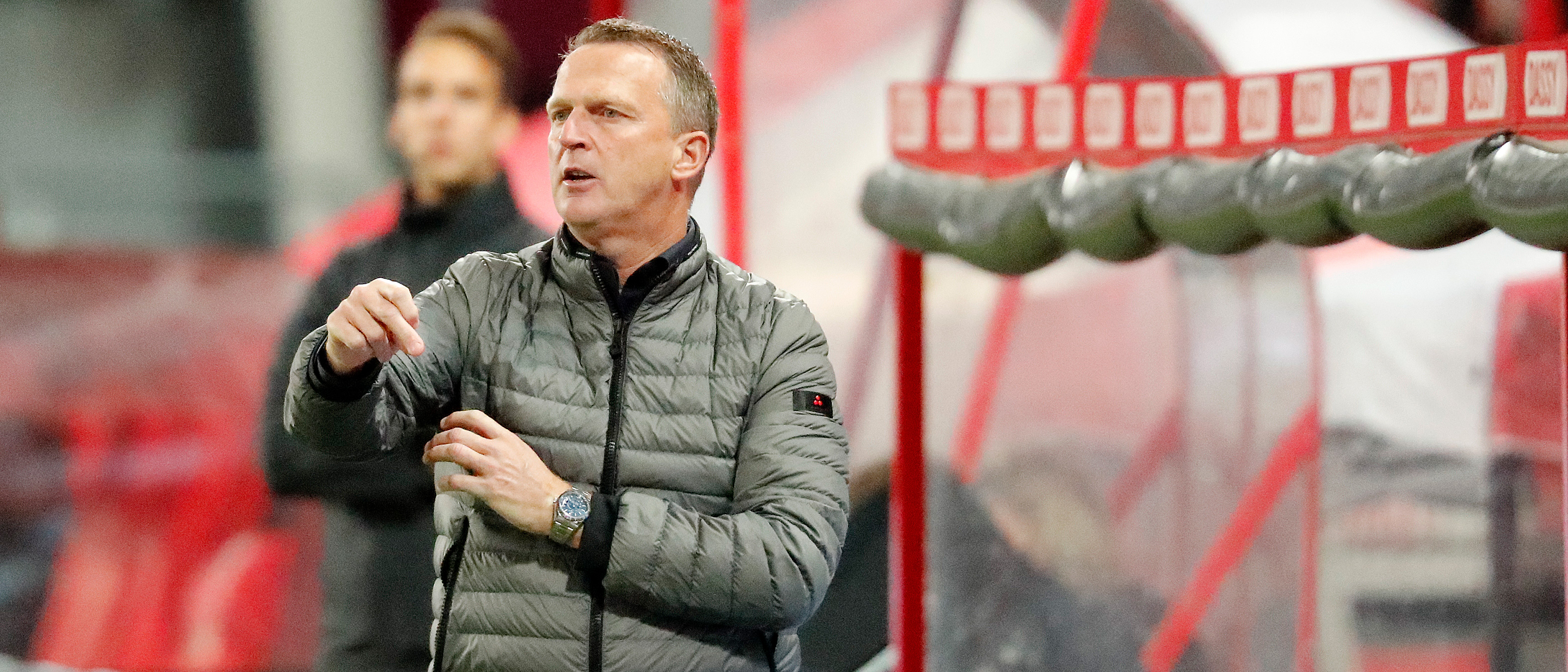 John van den Brom vertrekt naar KRC Genk