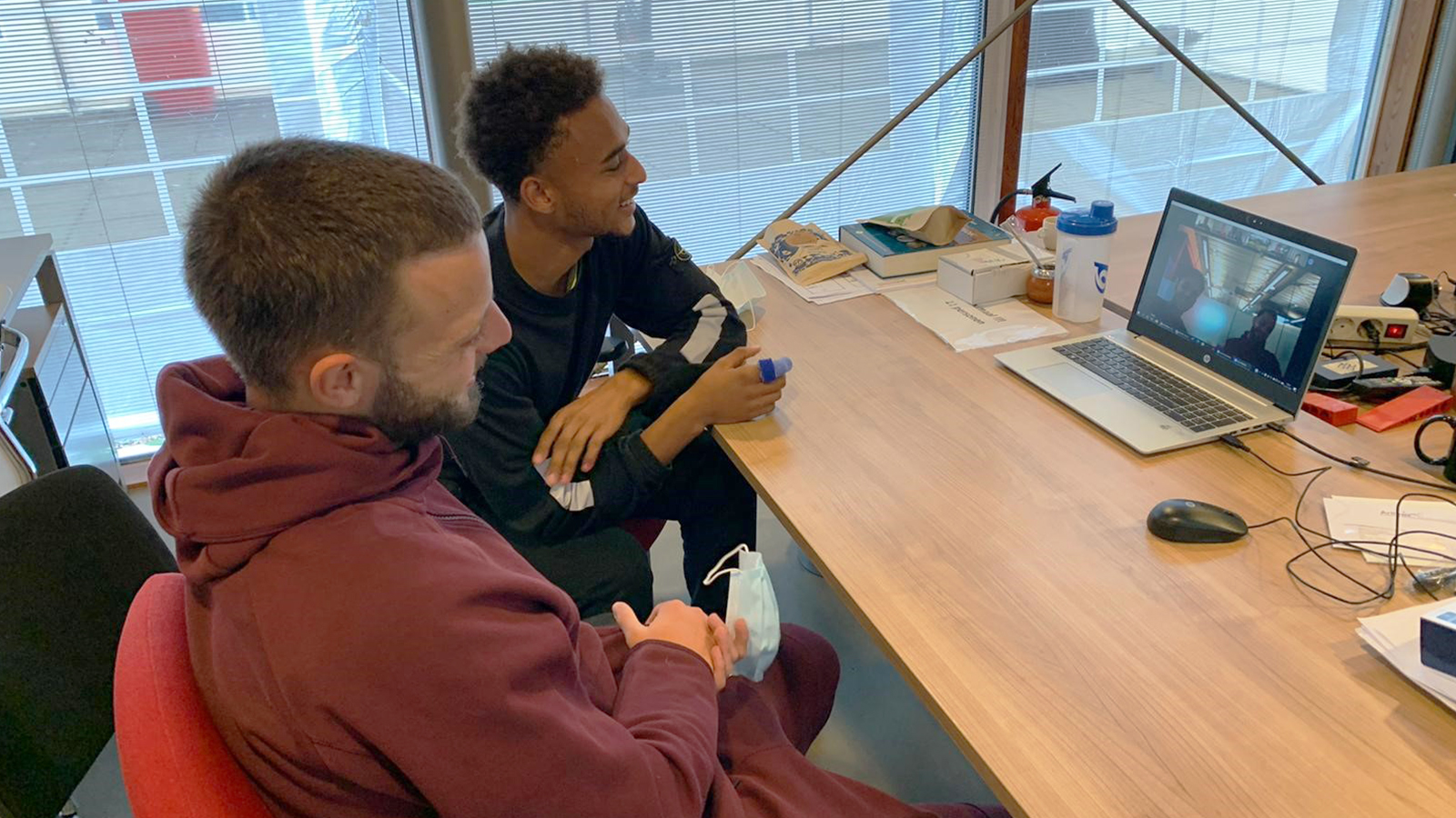 Dansmoves, grapjes en scherpe vragen tijdens unieke Junior Tigers-activiteit!