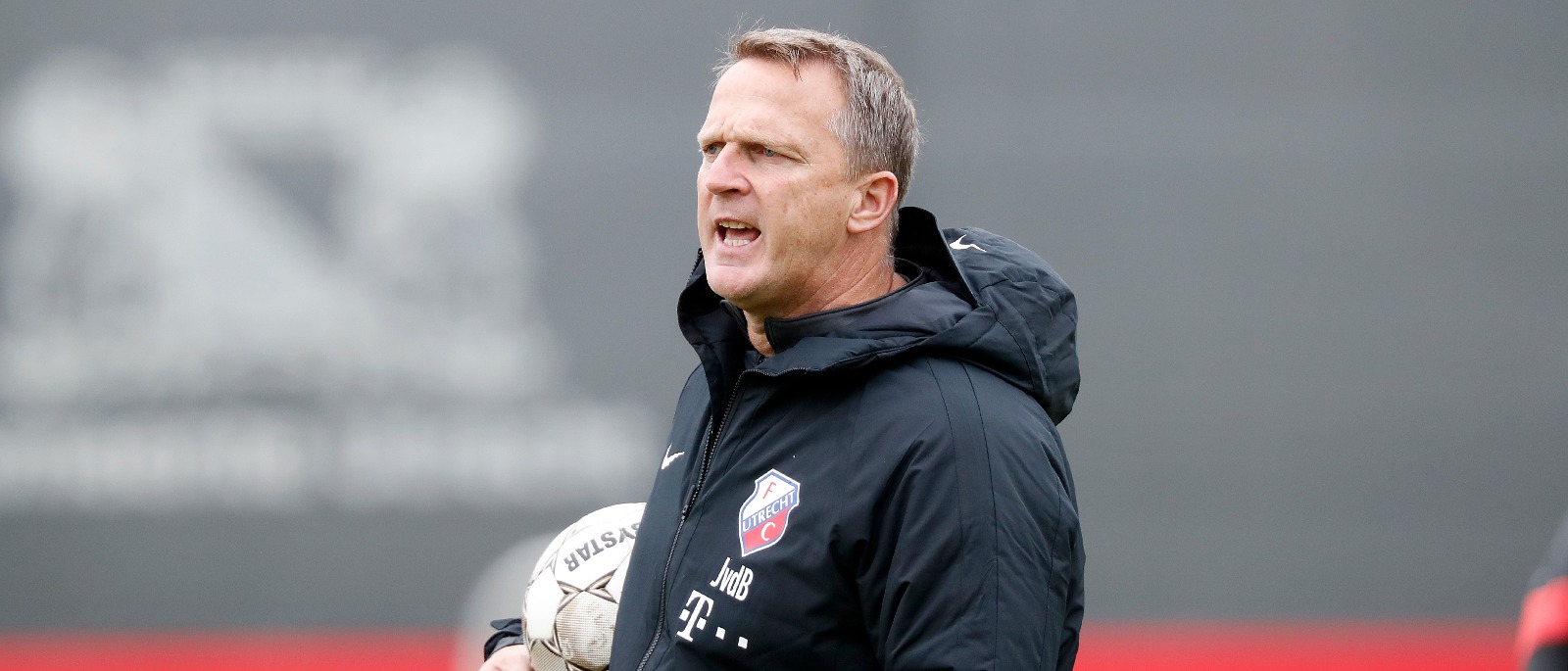 Van den Brom: 'Zin in de wedstrijd' 