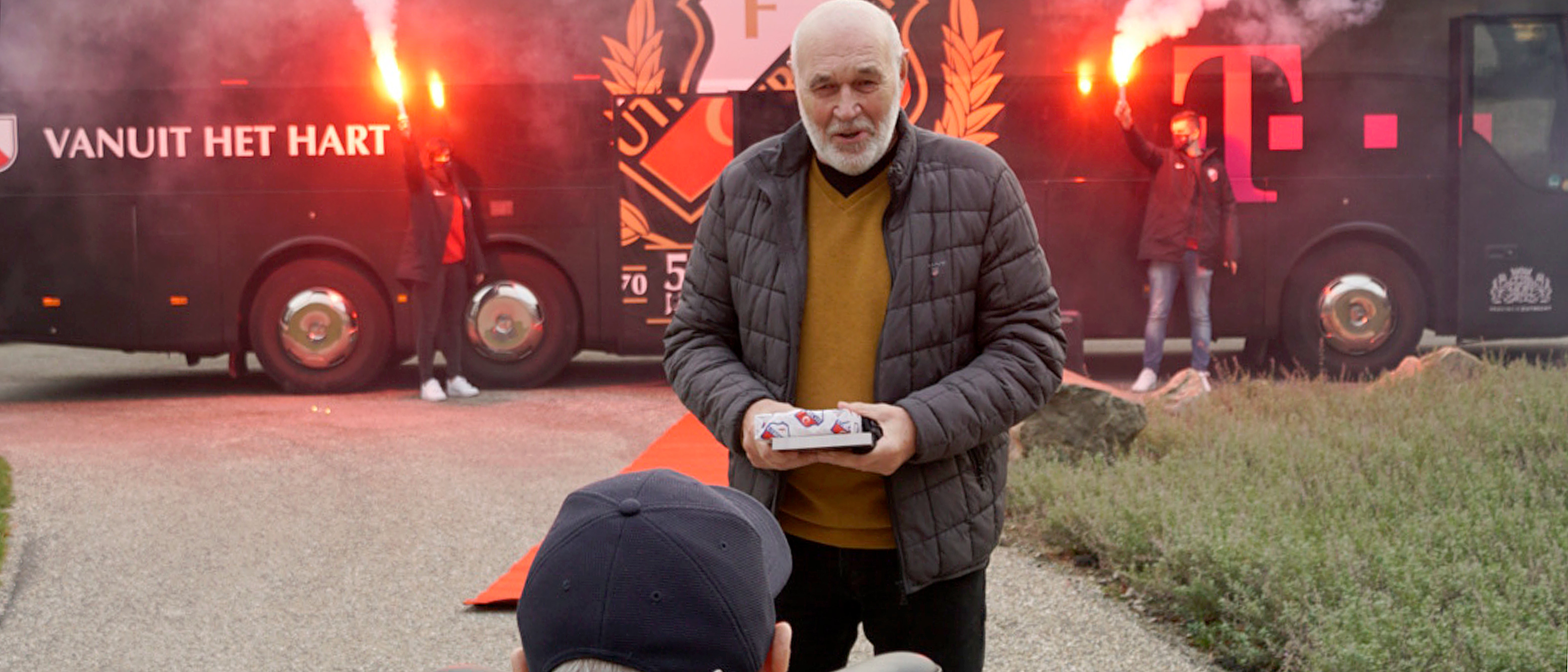 Leo van Veen op pad met FC Utrecht Maatschappelijk; acties vanuit het hart voor drie échte FC Utrecht-supporters