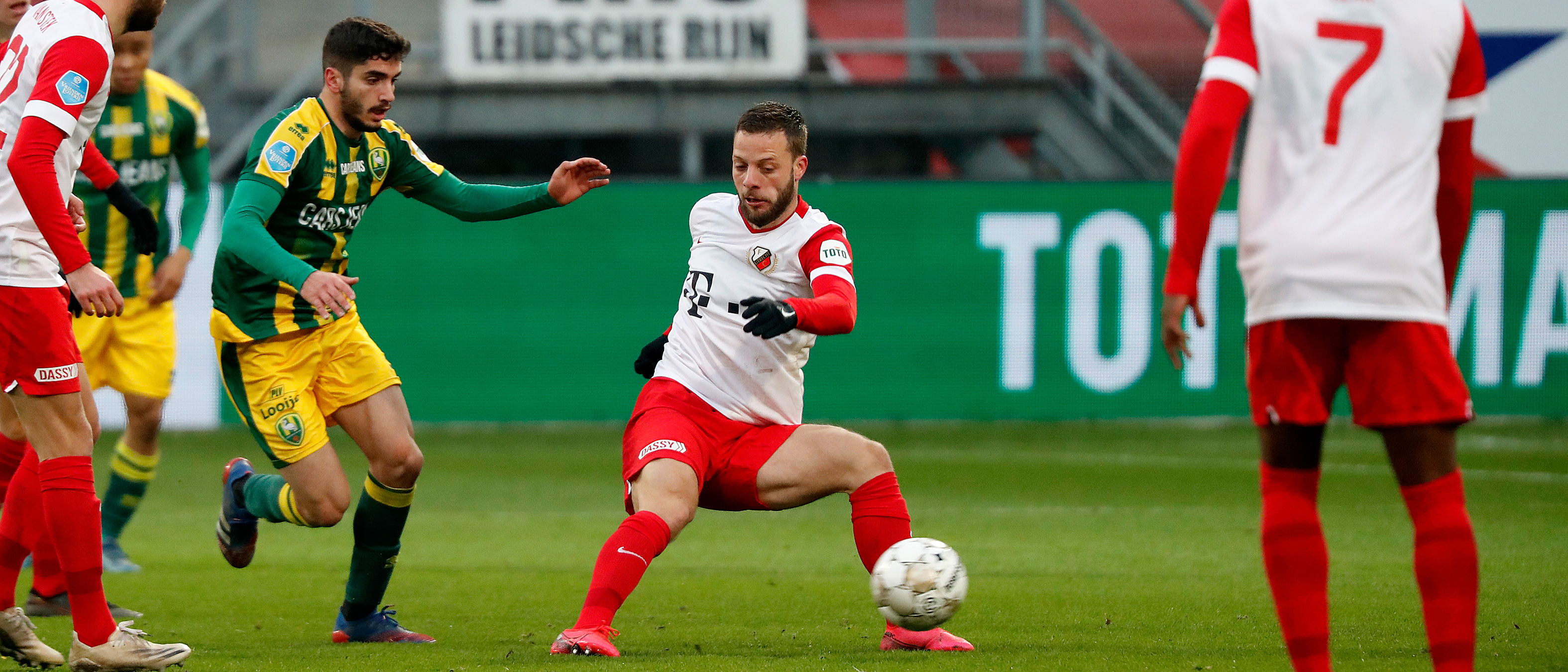 FC Utrecht met tiental gelijk tegen ADO