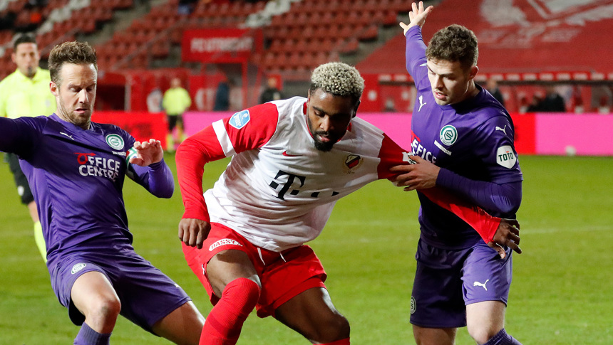 HIGHLIGHTS | Late goal van Kerk levert punt op