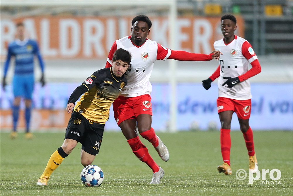 Beloftenploeg onderuit in de sneeuw