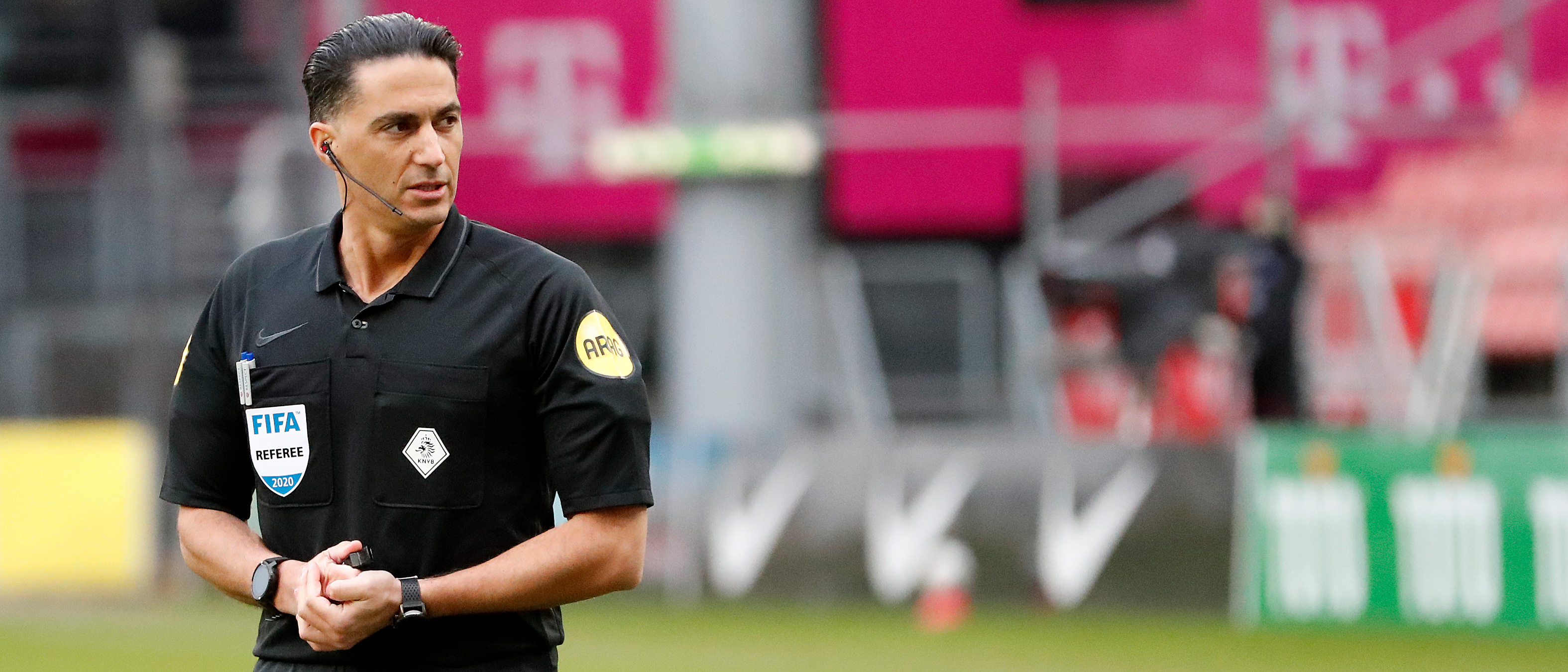 Serdar Gözübüyük leidt FC Utrecht - Ajax 