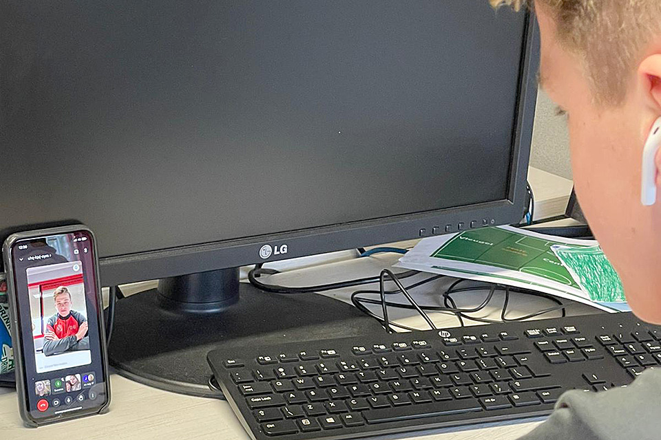 9330Cd33 006D 4771 94C0 Fb857addc2e1