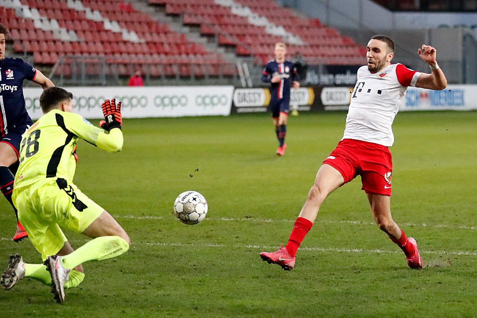 20210227 Fcuemmen 8493