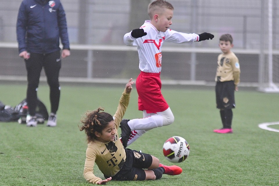 20211204 FCUO9 VALO10 002