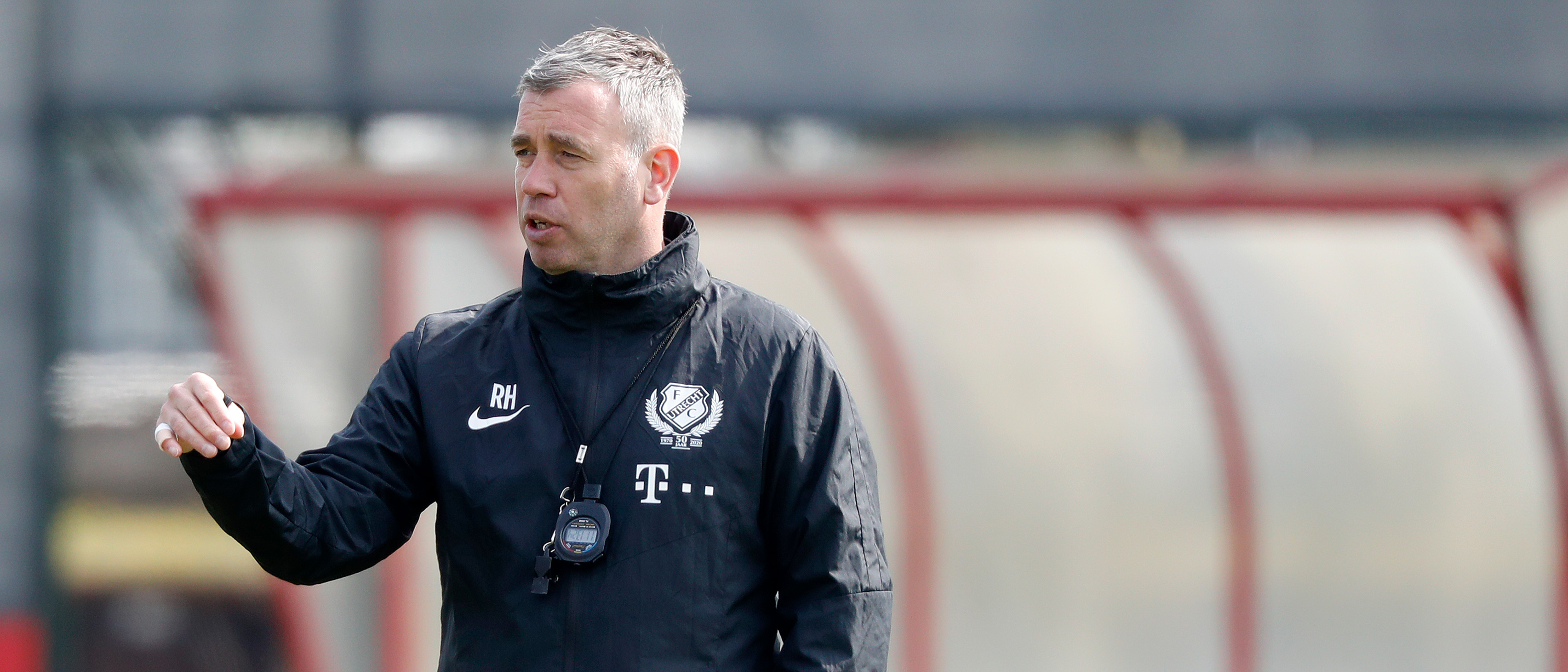 Hake: 'Agressief spelen en duels aangaan'