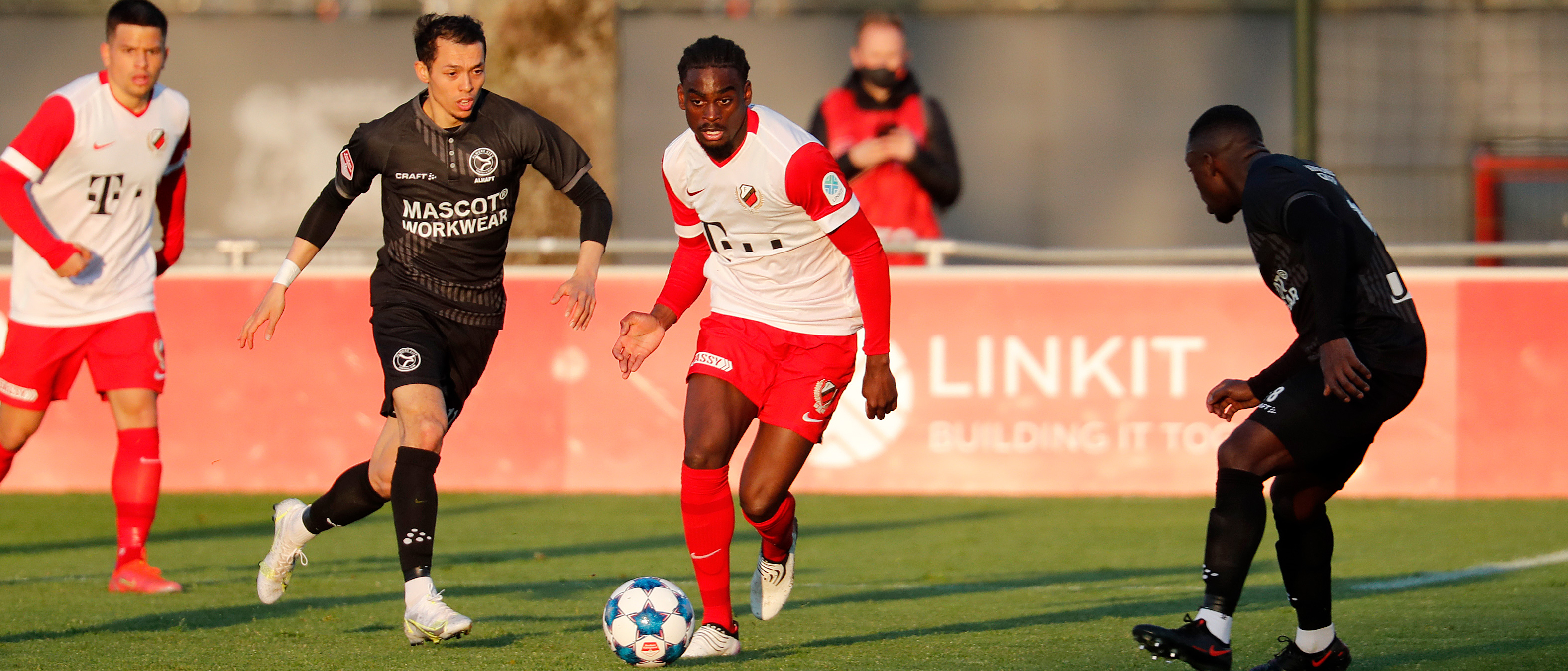 Utrechtse talenten ten onder tegen Almere City FC