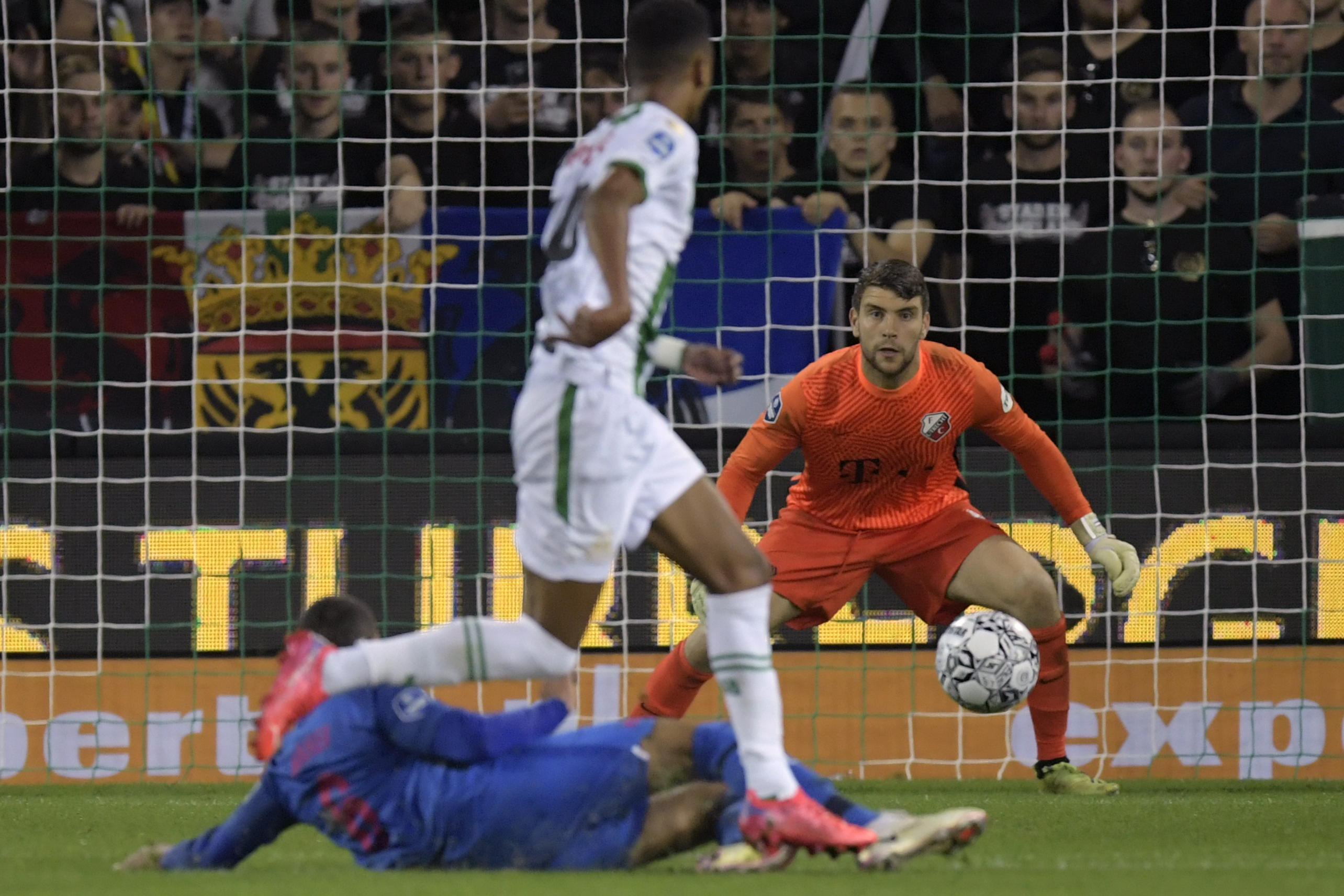 Paes: 'Dat typeert onze defensie op dit moment'