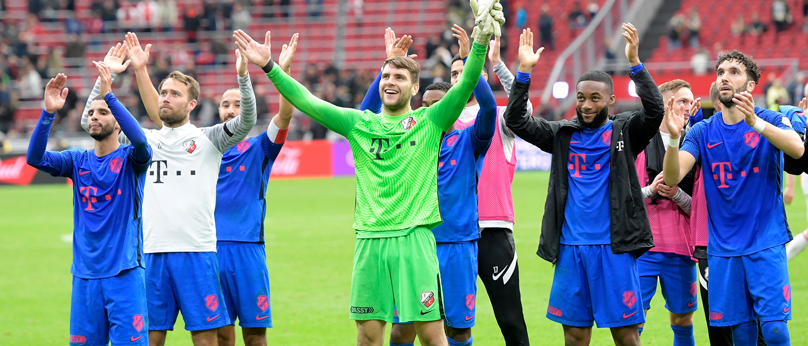 Supportershome voorafgaand aan ieder uitduel geopend