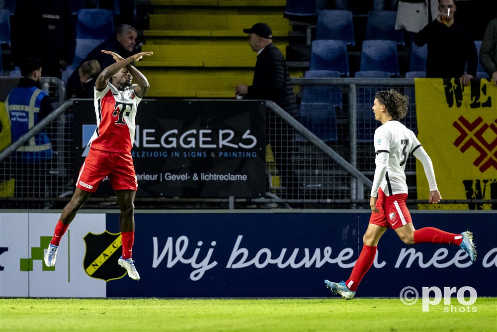 Copyright Proshots 18356400