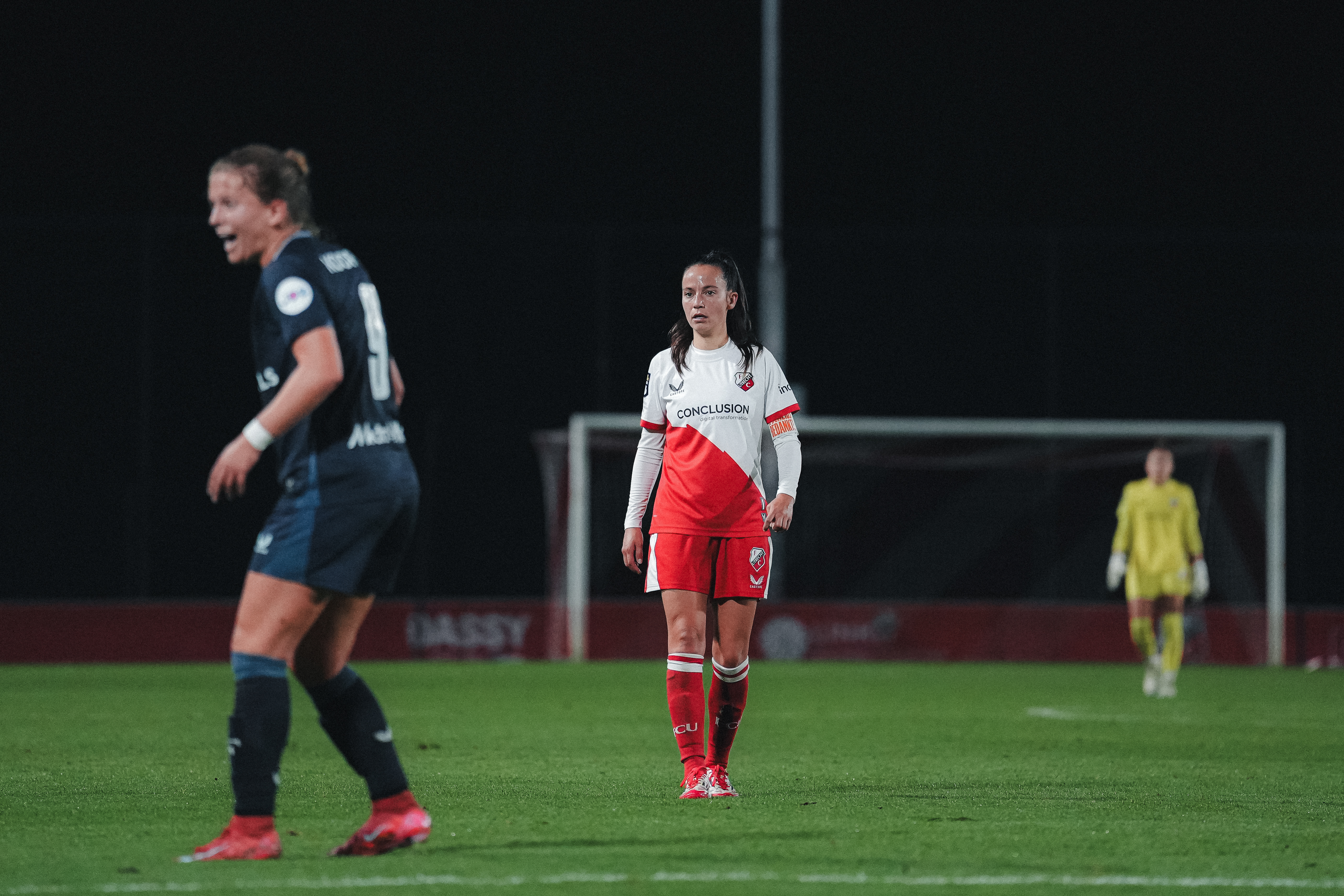 Aanvoerder Marthe Munsterman weken uit de roulatie