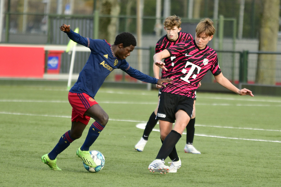 20221126 FCUO15 AJAXO15 007