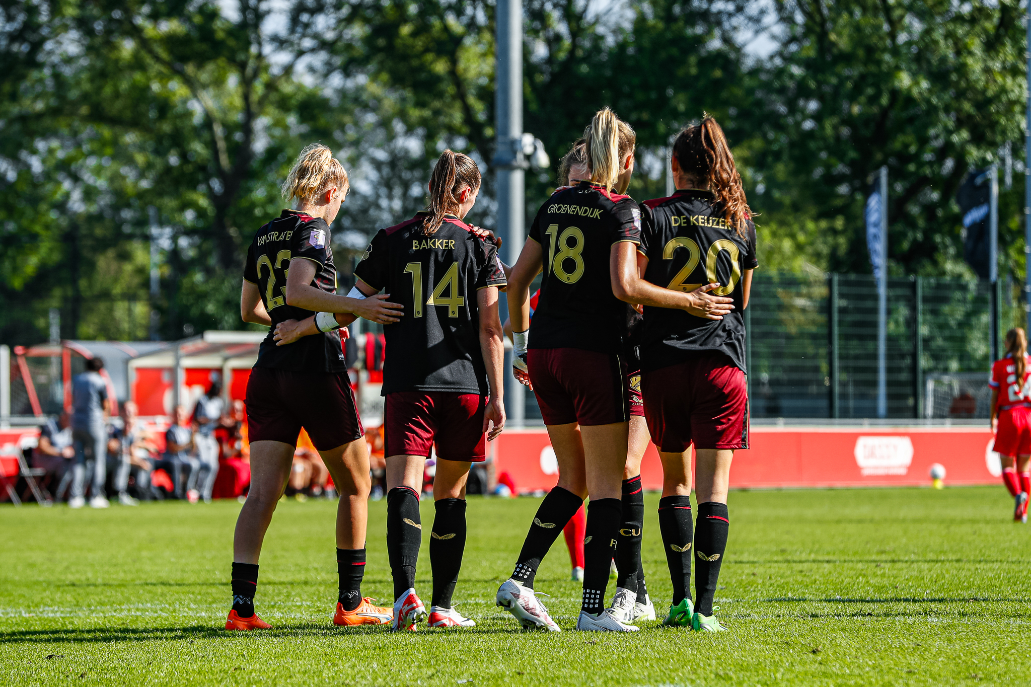 FC Utrecht Vrouwen werkt in twee fases toe naar competitiestart