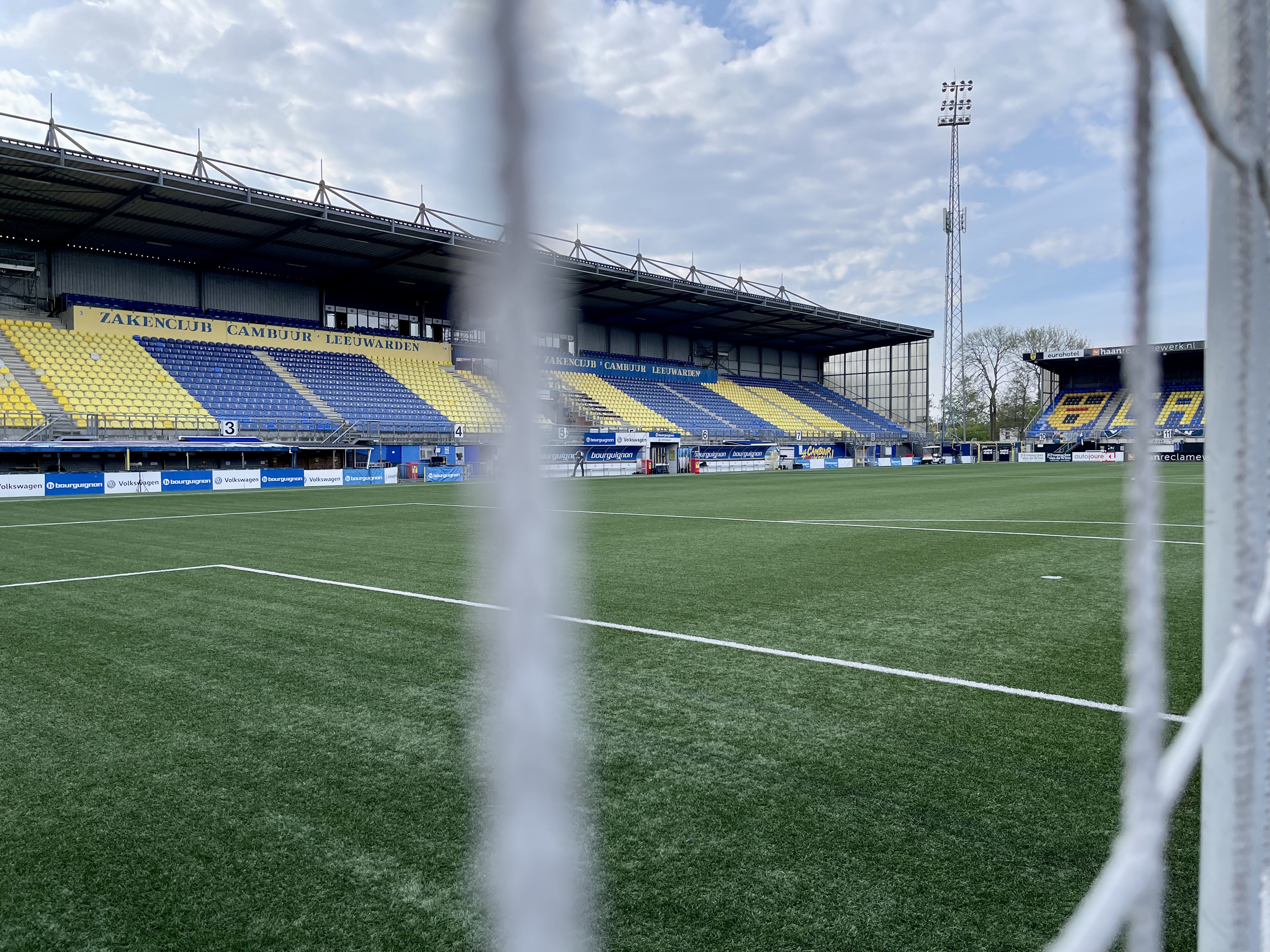 Pre Camutr Stadion 01