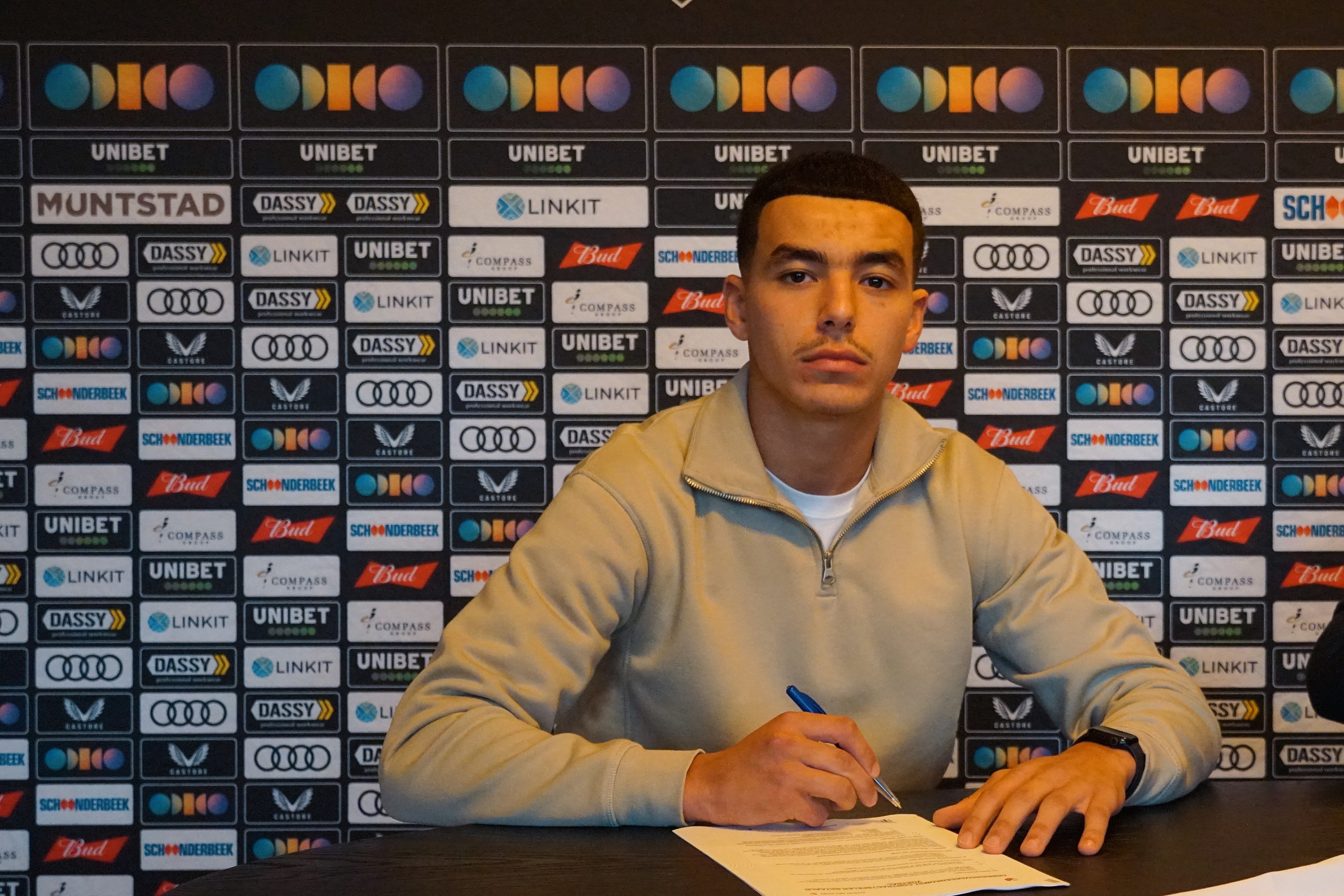 FC Utrecht legt Rafik El Arguioui langer vast