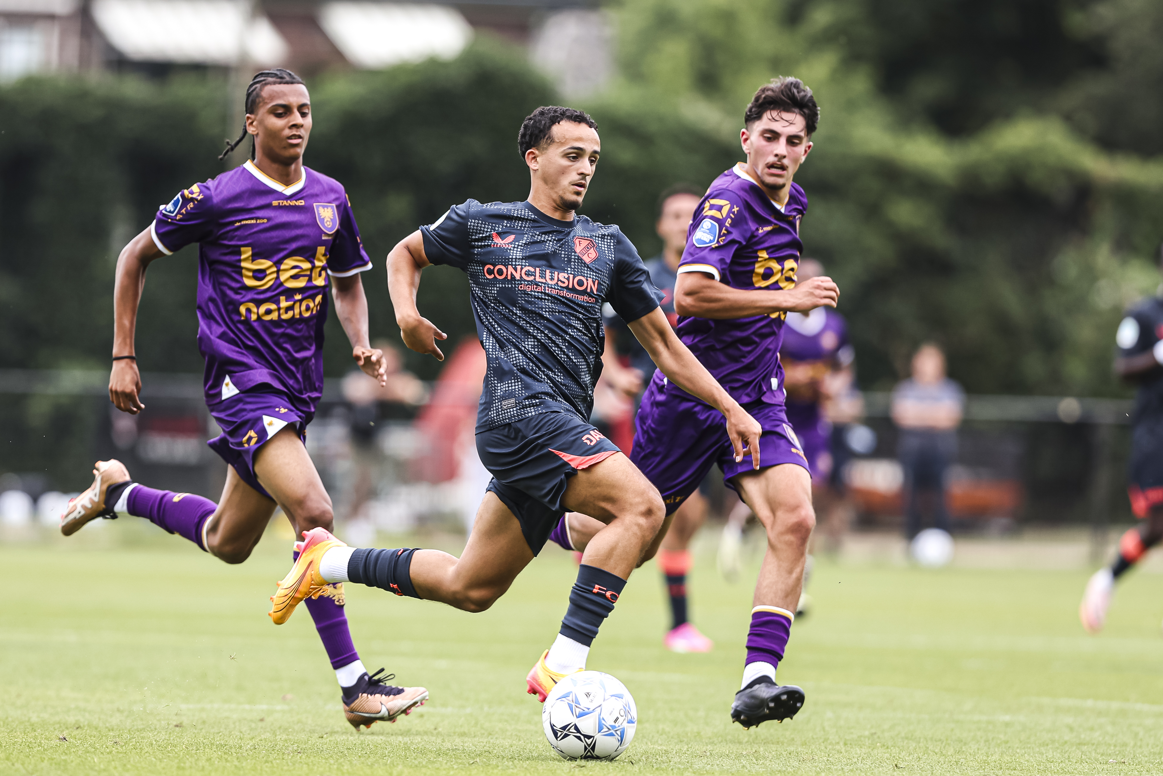 Jong FC Utrecht trapt seizoen af met Helmond Sport-uit